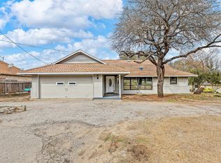 11996 Younger Ct, Azle, TX 76020