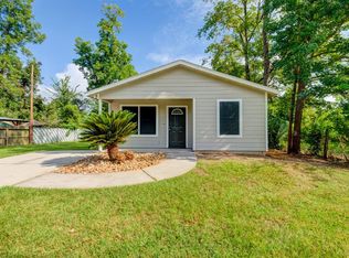 512 Avenue J Pl, Conroe, TX 77301