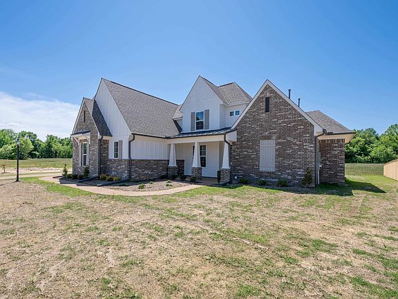3rd image of 40 Grassy Hill Rd