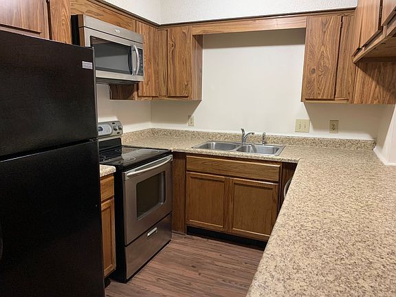 5th image of 4030-4042 Arckelton Dr Unit 4034