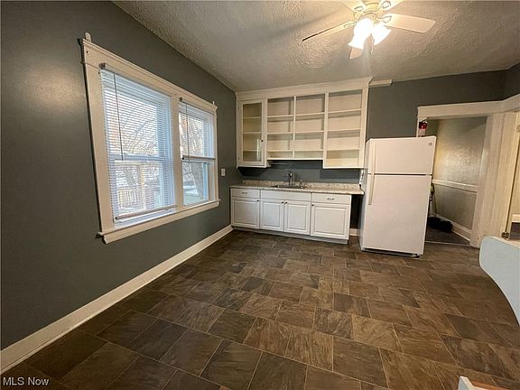 3rd image of 2305 Tate Ave