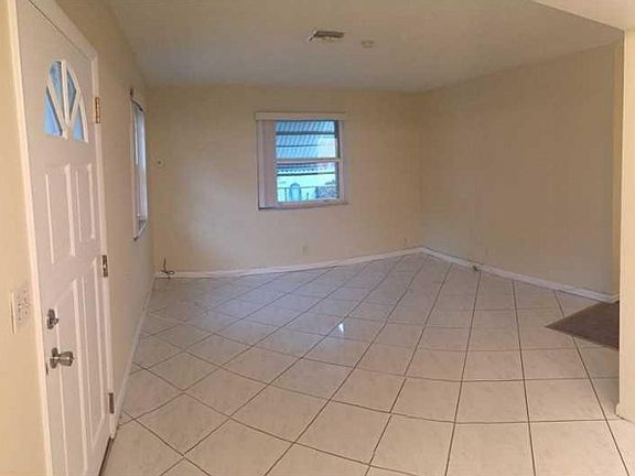 3rd image of 1457 NW 10th St
