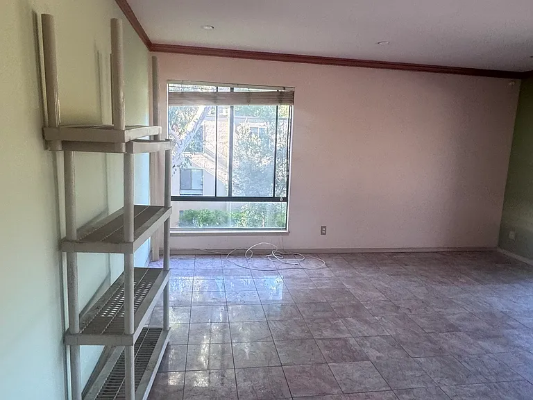 470 N Civic Dr #314 — Photo 3