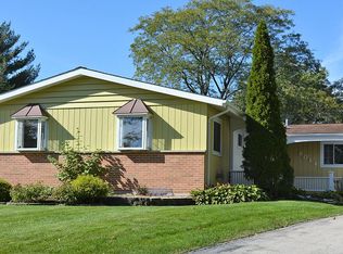 6014 Grand Ave, Downers Grove, IL 60516