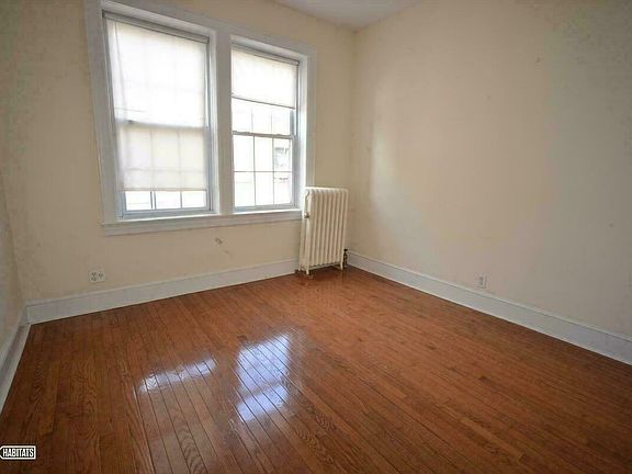 2nd image of 4020 67th St APT 3R