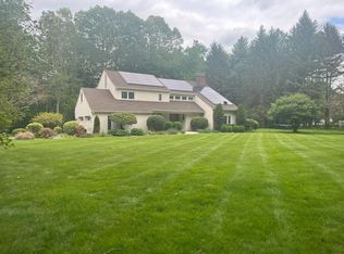 91 Lantern Ridge Rd, New Canaan, CT 06840