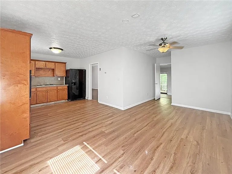 1668 Laurelwood Dr SW — Photo 7