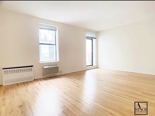 Rented by A Space Realty NY LLC | media 19