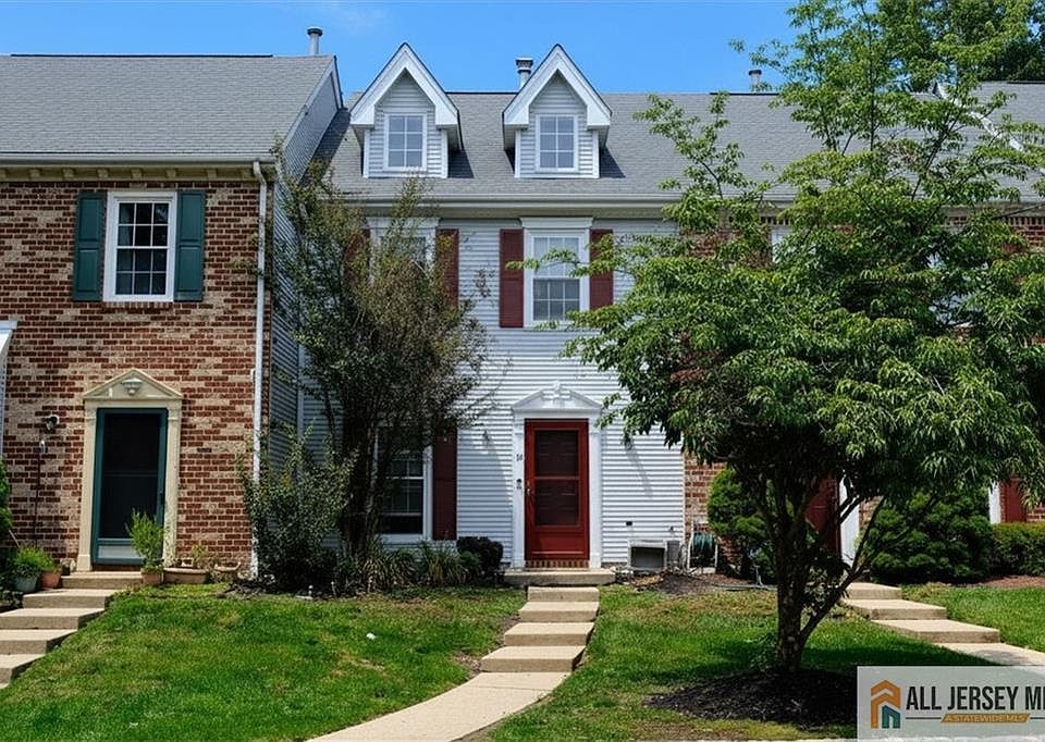 1st image of 19 Folkstone Ct
