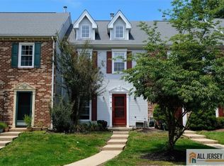19 Folkstone Ct, North Brunswick, NJ 08902