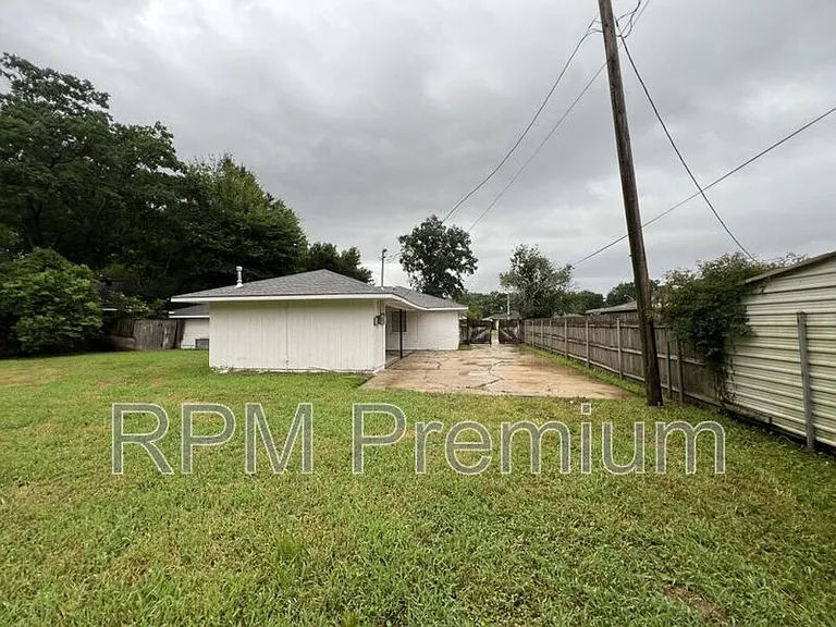 464 Wilton Dr — Photo 44