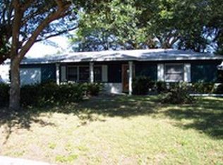 6059 44th Ave N, Kenneth City, FL 33709