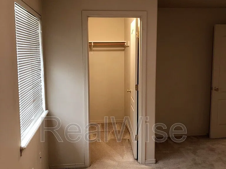 2621 NW Cedar Ave #4 — Photo 17