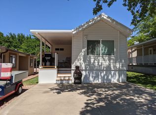 77 Cottonwood Ln, Hurricane, UT 84737