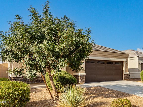3rd image of 37696 W AMALFI Avenue