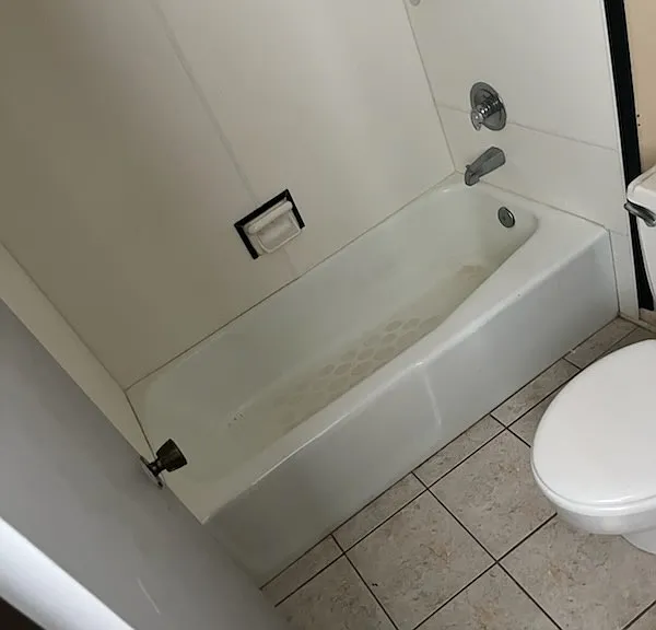 6104 Deerfield Dr — Photo 3