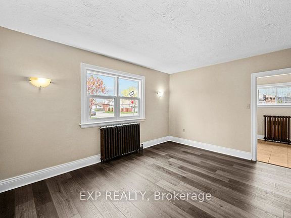 4th image of 54 Frederick Ave