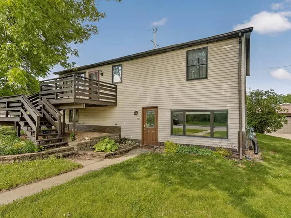 105 6th Ave NW, Dodge Center, MN 55927