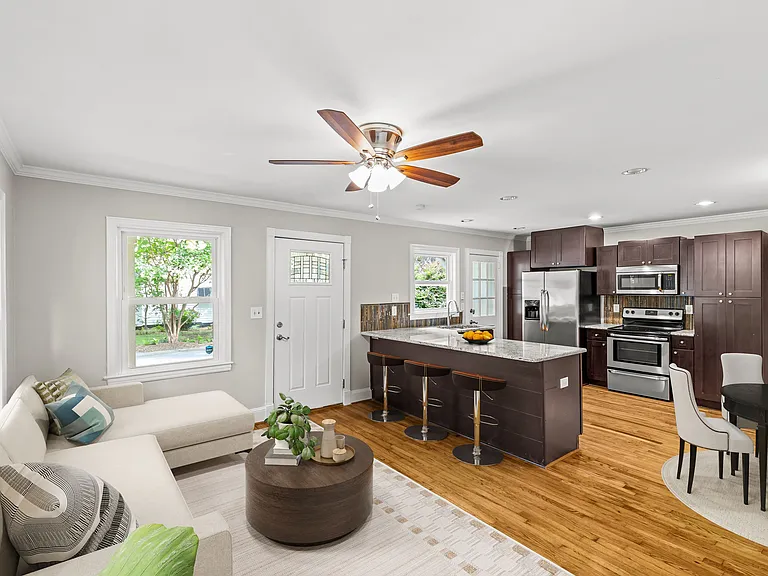 2301 Laburnum Ave — Photo 11