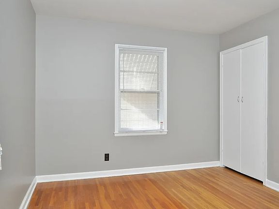 3rd image of 2327 S Greenwood St