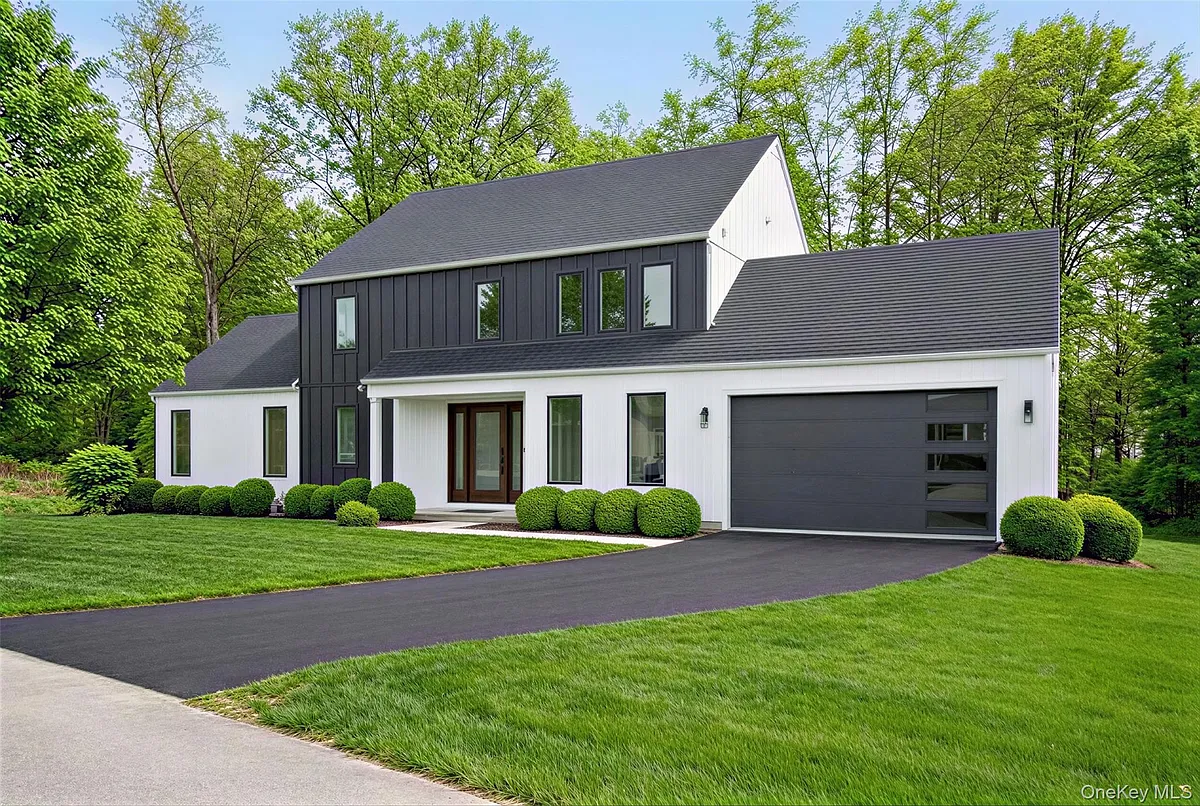 Building Photo - 24X Wildwood Dr