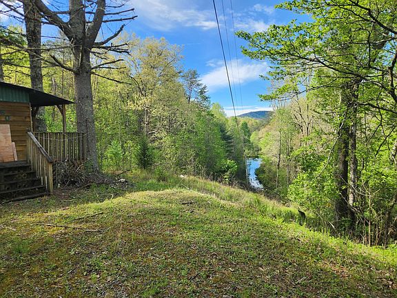 2nd image of 460 Tallent Rd