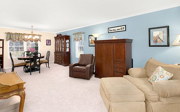 2nd image of 8 Lorraine Ave