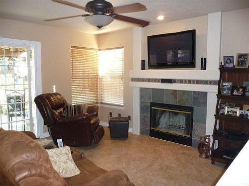 4th image of 2242 Longview Dr