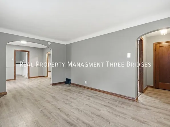 249 S Hartnett Ave, Saint Louis, MO 63135