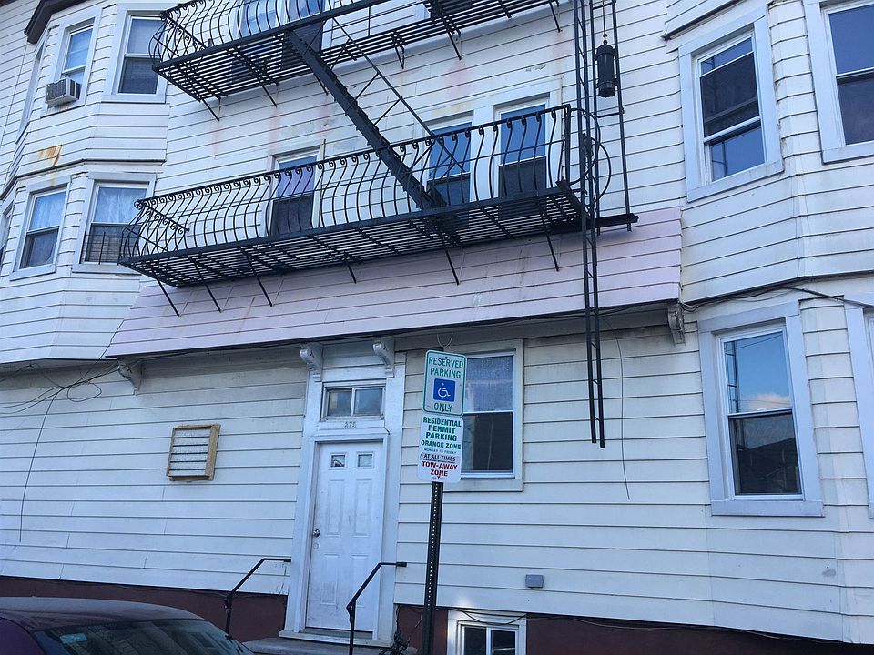 1st image of 375 Kennedy Blvd APT 1