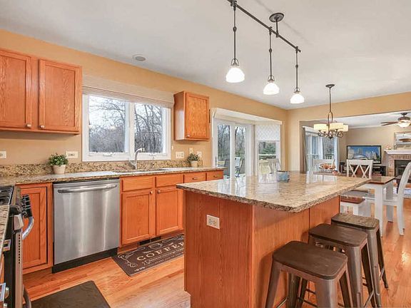 2nd image of 1395 Nagel Ct