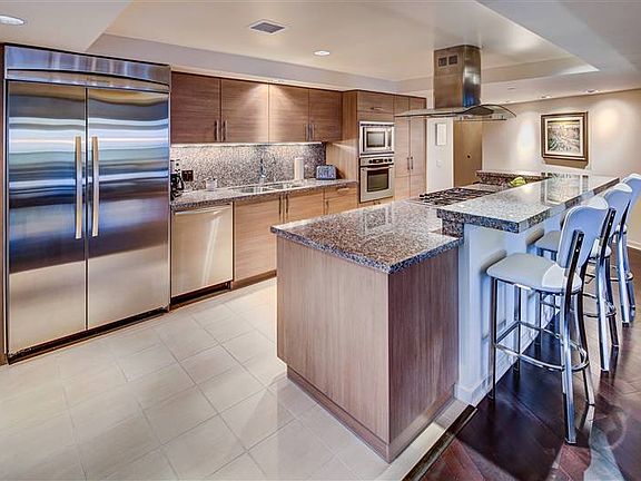 4th image of 13650 Marina Pointe Dr Unit 402