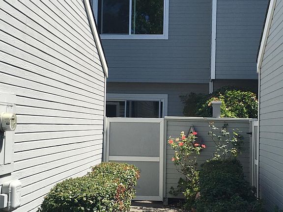 Entrance to front patio