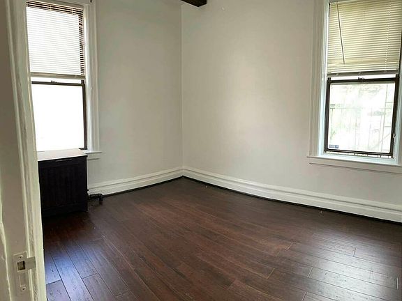 3rd image of 3627 30th St #3R