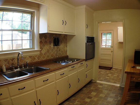 5th image of 8707 Avalon Dr