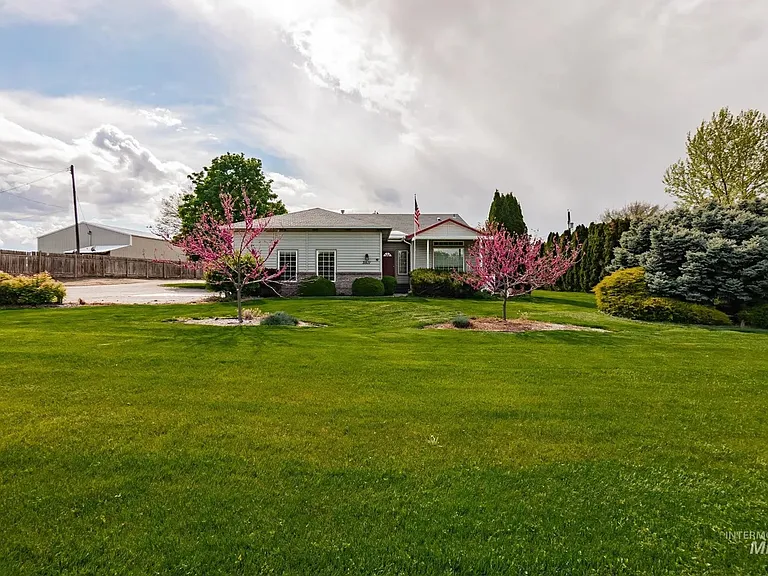 3511 12th Avenue Rd — Photo 4