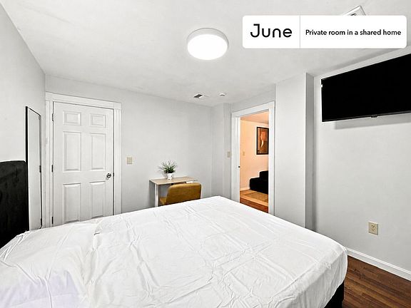 2nd image of 11 Linden St #G