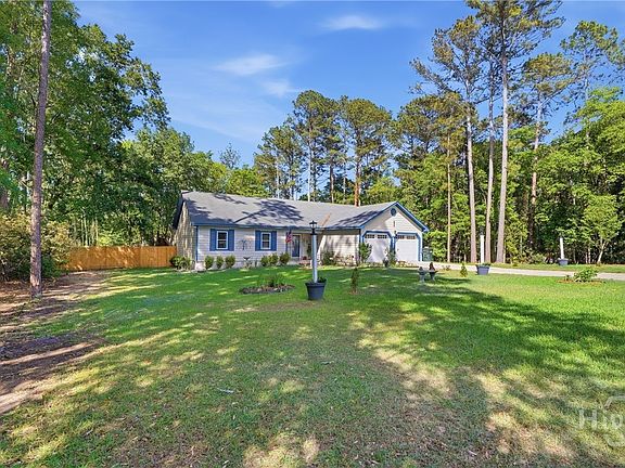 3rd image of 521 Pleasant Point Road