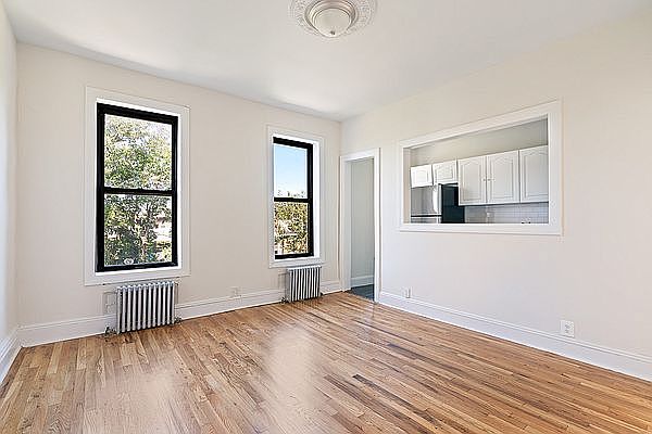 1st image of 637 Macon St #3