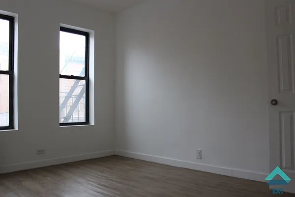 Rented by EXR | media 14