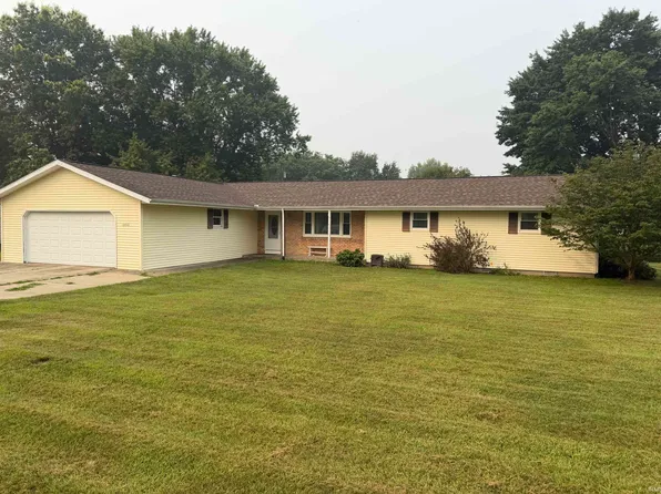 10641 Park Ln, Plymouth, IN 46563