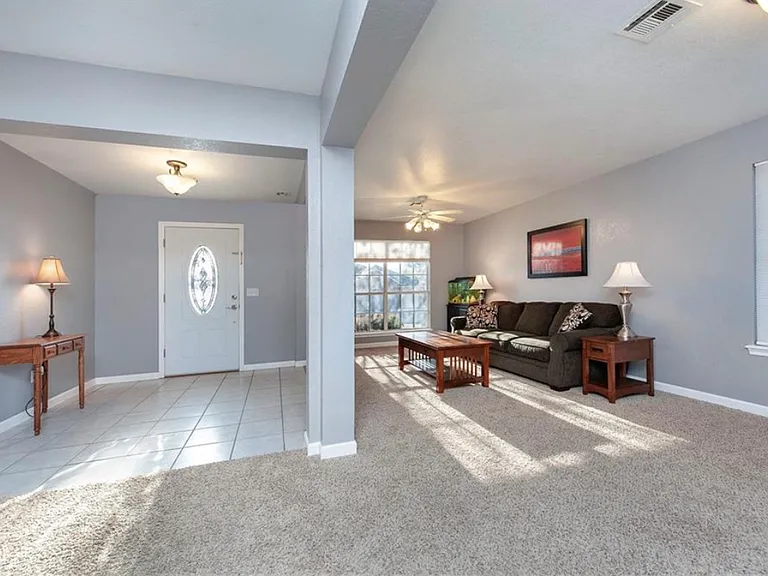 17517 Wain Bridge Ave — Photo 2