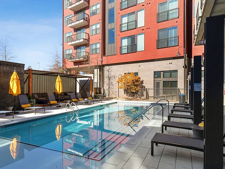 AMLI Westside — Photo 14