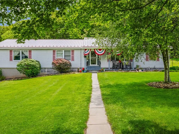 168 Leister Rd, Fairhope, PA 15538