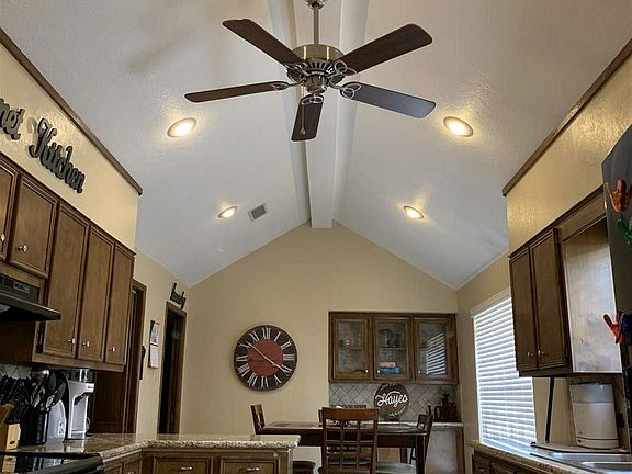 5th image of 9630 Meadowbrook Dr