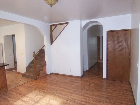 2nd image of 515 E Sumach St