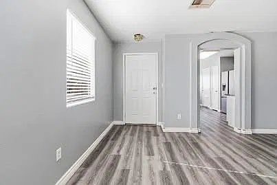4 bed, 1576 sqft, $2,600 — Photo 2