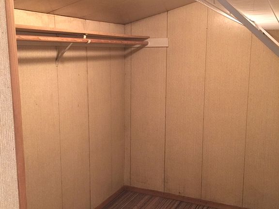 4th image of 16112 NE 50th Ave