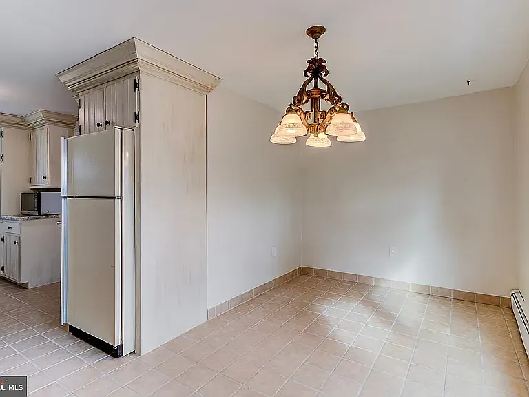 106 Middleboro Rd — Photo 12