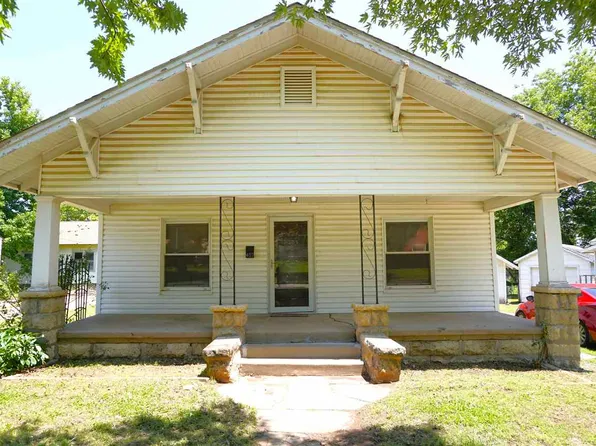 407 S 5th St, Ponca City, OK 74601